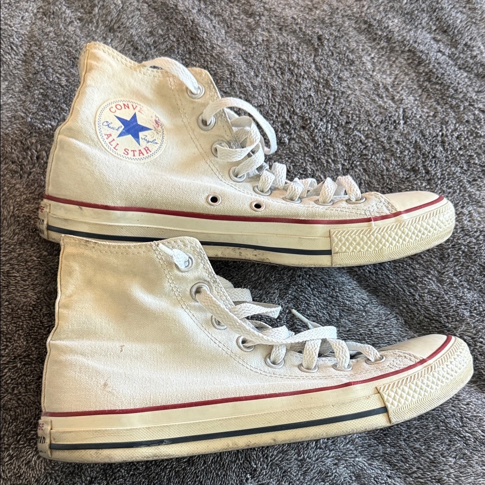 Converse High Top Sneakers Chuck Taylor size 8.5